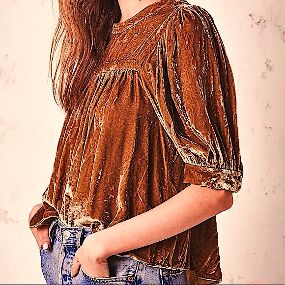 NWOT! Gold Velvet top - Picture 6 of 6